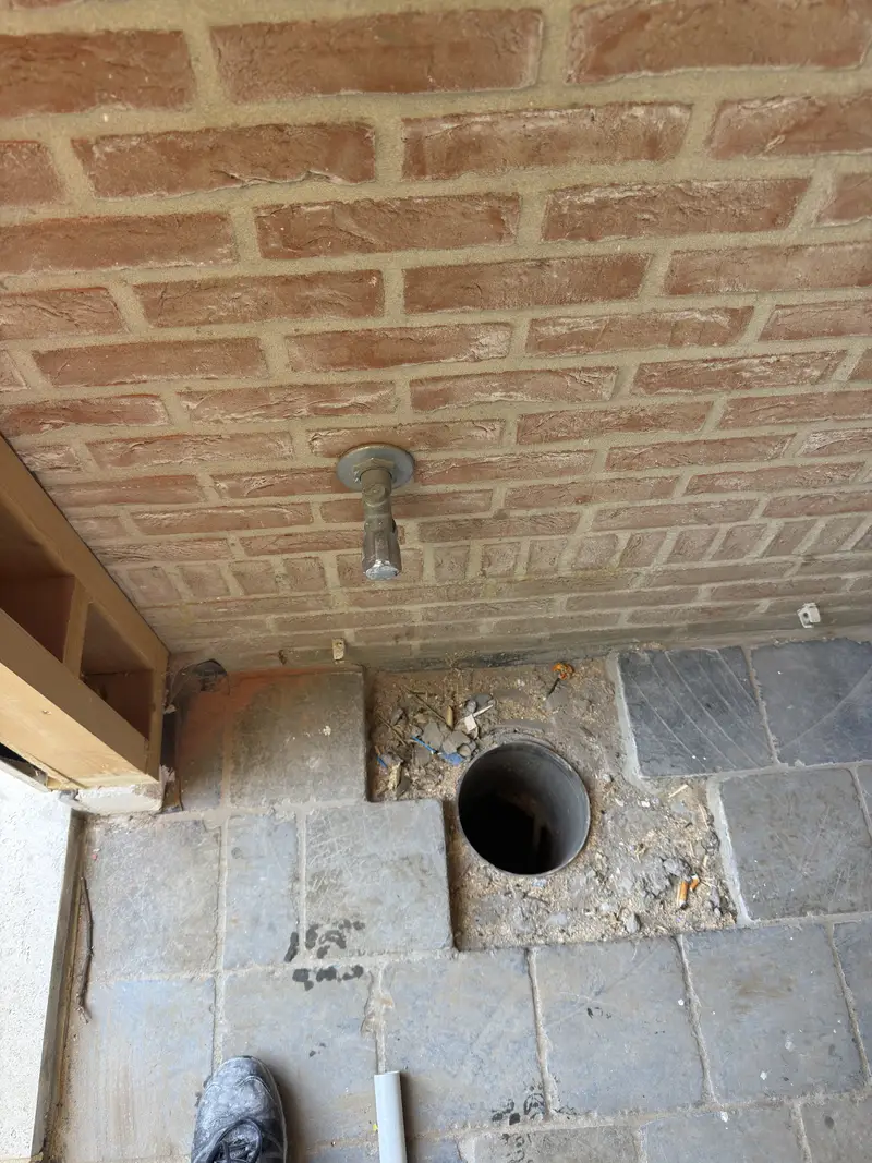 Nieuw kader en deksel voor een afvoerput, foto 3