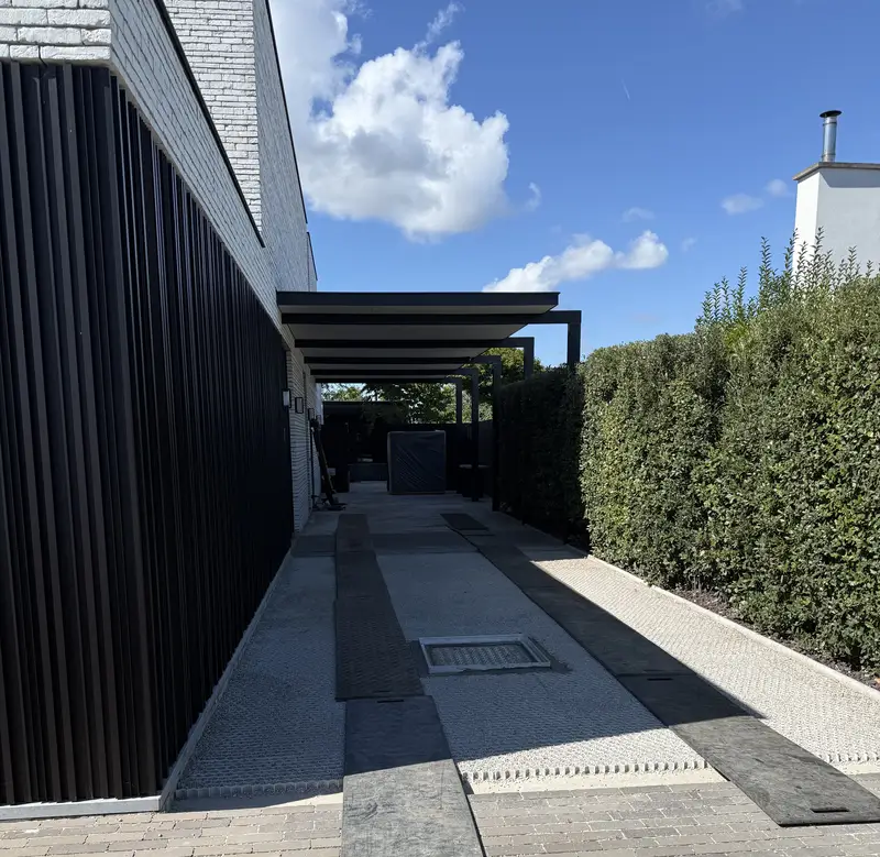 Heraanleg van oprit en terras in Blankenberge, foto 8