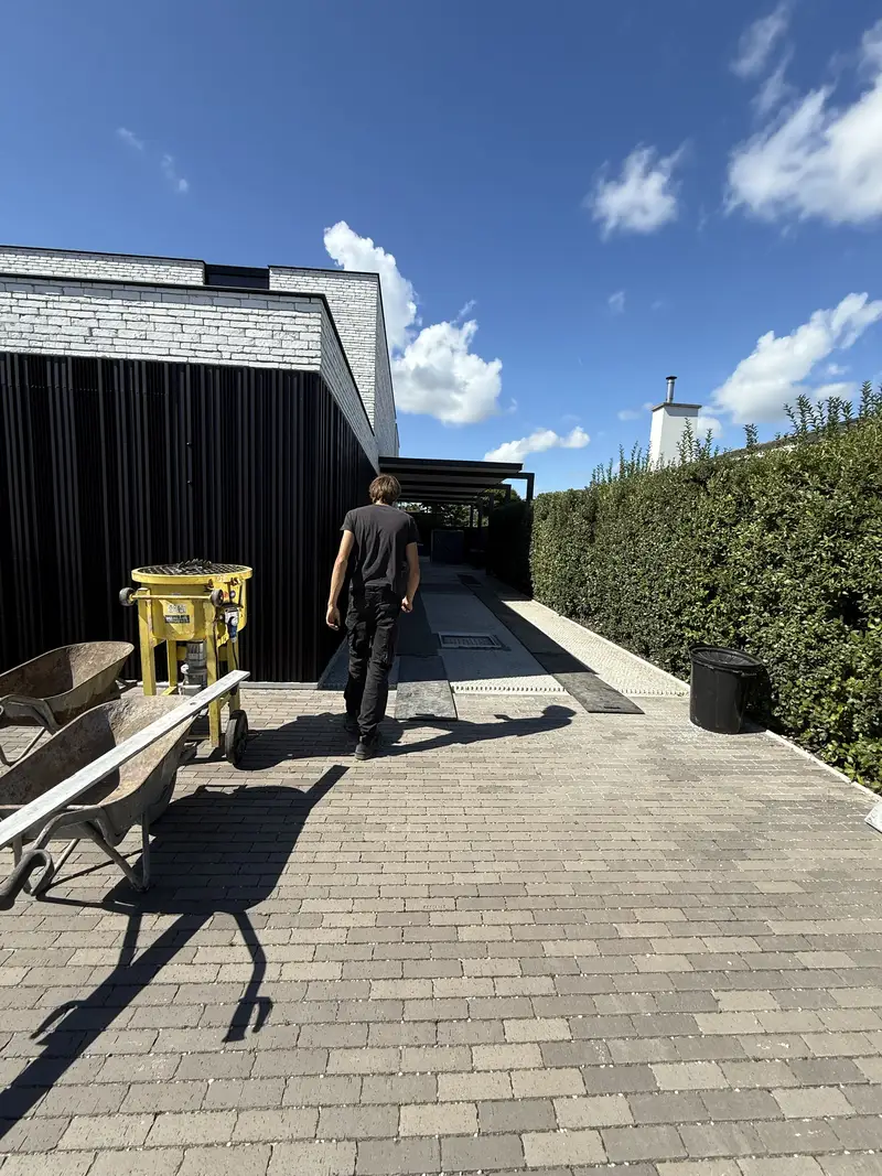Heraanleg van oprit en terras in Blankenberge, foto 9