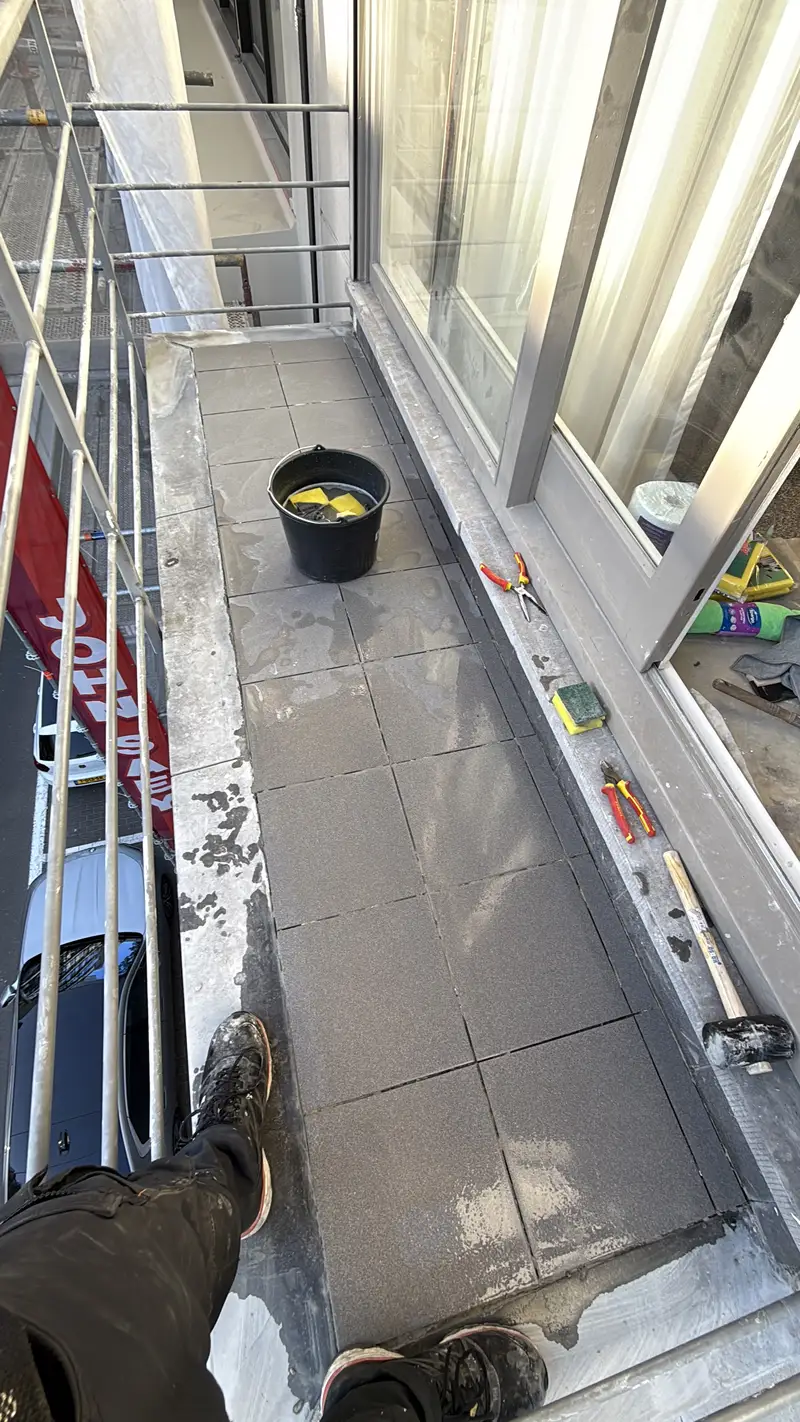 Betegeling van een terras, foto 5