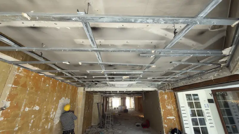 Uitbraakwerken in een winkelpand, foto 14