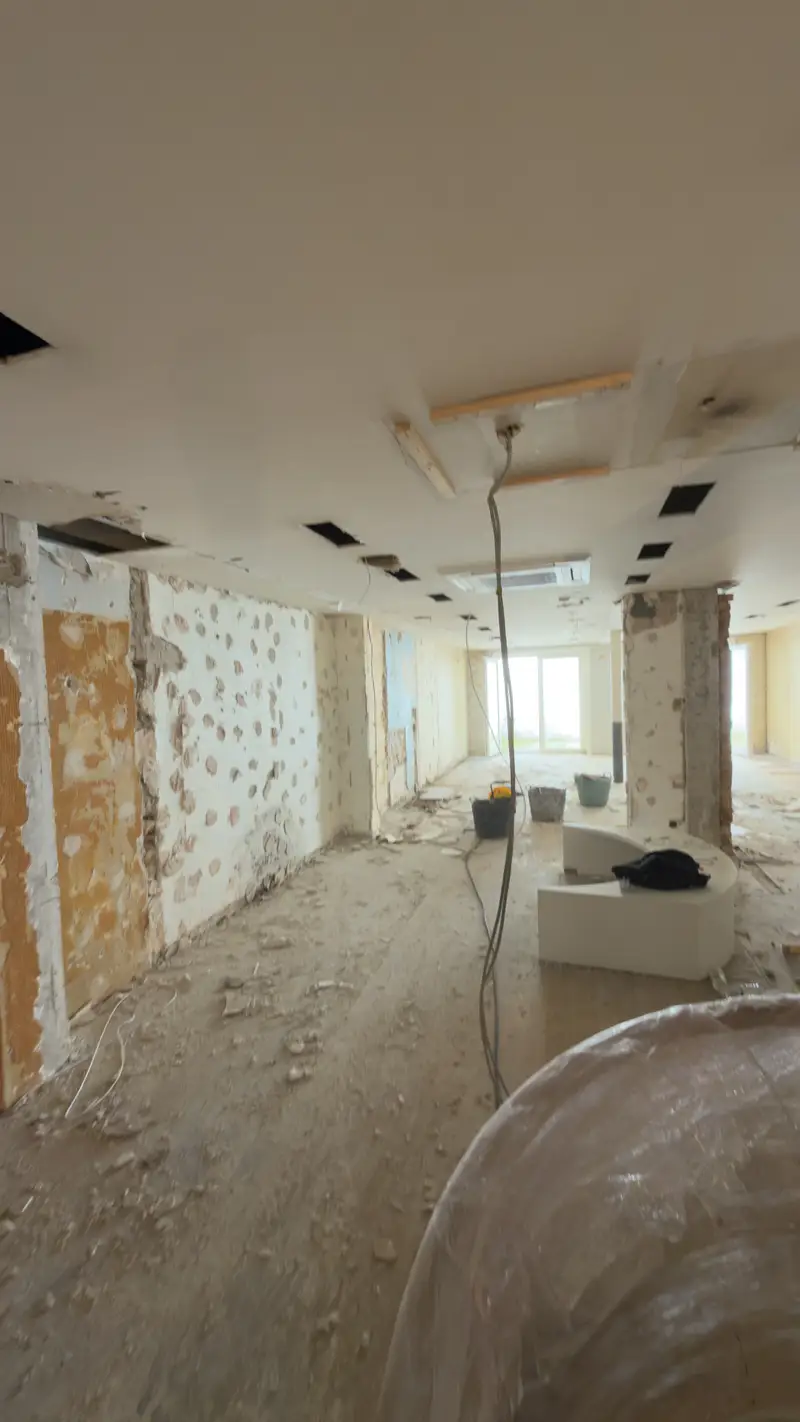 Uitbraakwerken in een winkelpand, foto 17