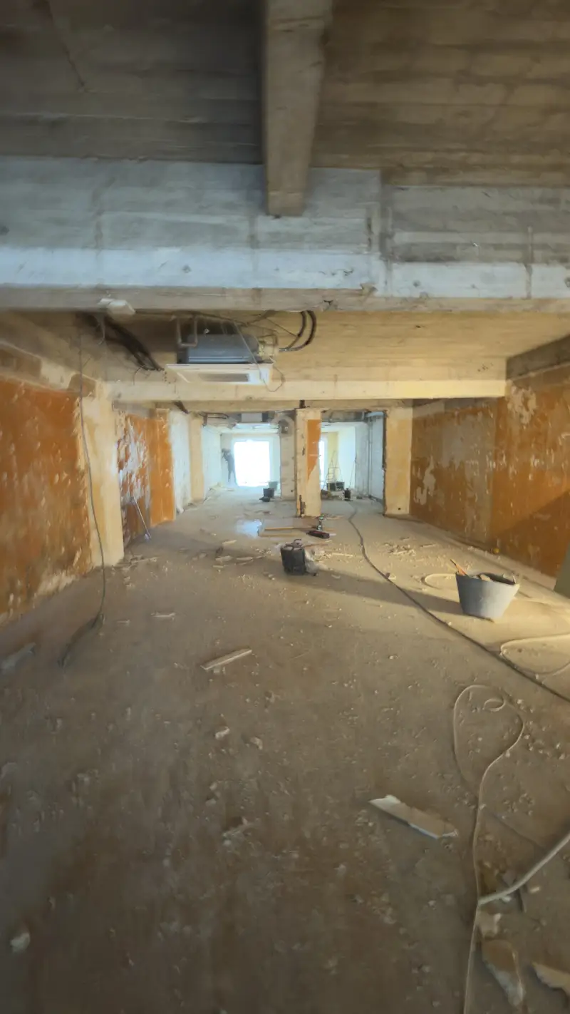 Uitbraakwerken in een winkelpand, foto 21