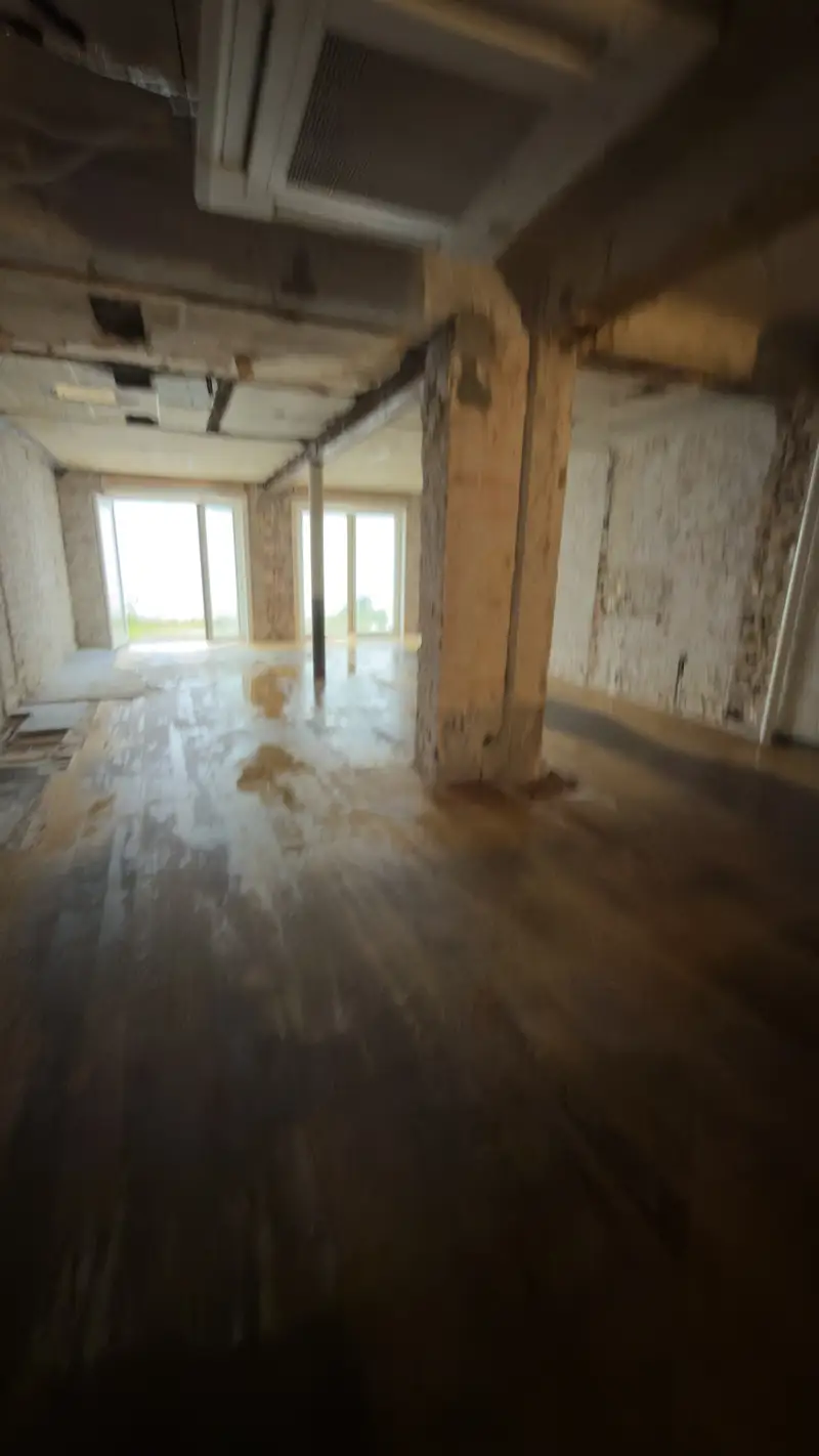 Uitbraakwerken in een winkelpand, foto 38