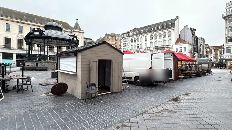 Zomerterras op het Wapenplein in Oostende, foto 3